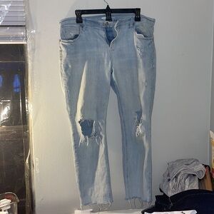 10 old navy boyfriend ripped light cropped blue jeans